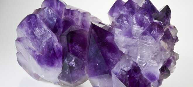 Кому подходит вдовий камень и почему его так называют?