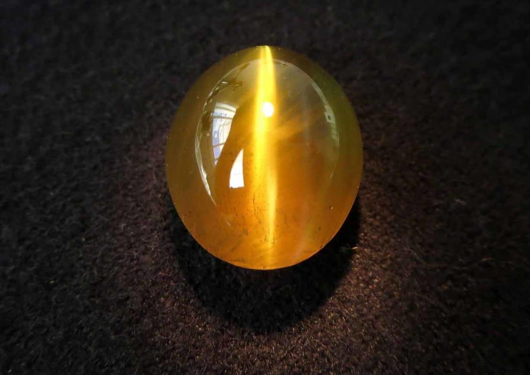 Кошачий глаз камень